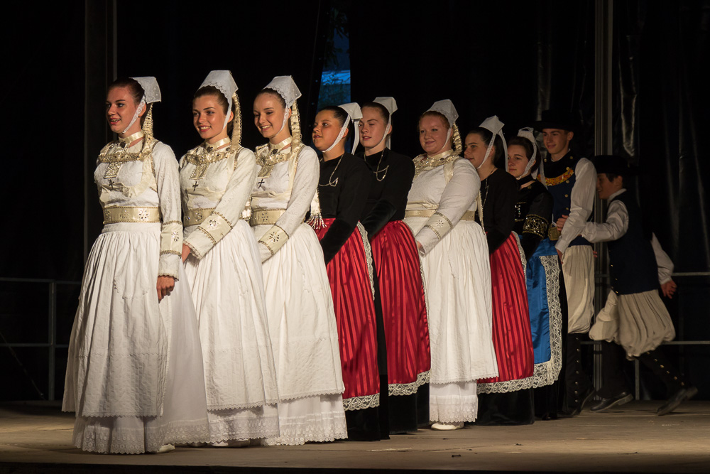 Бретонские танцы в Кемпере (Quimper) © Татьяна Гладченко, 2014
