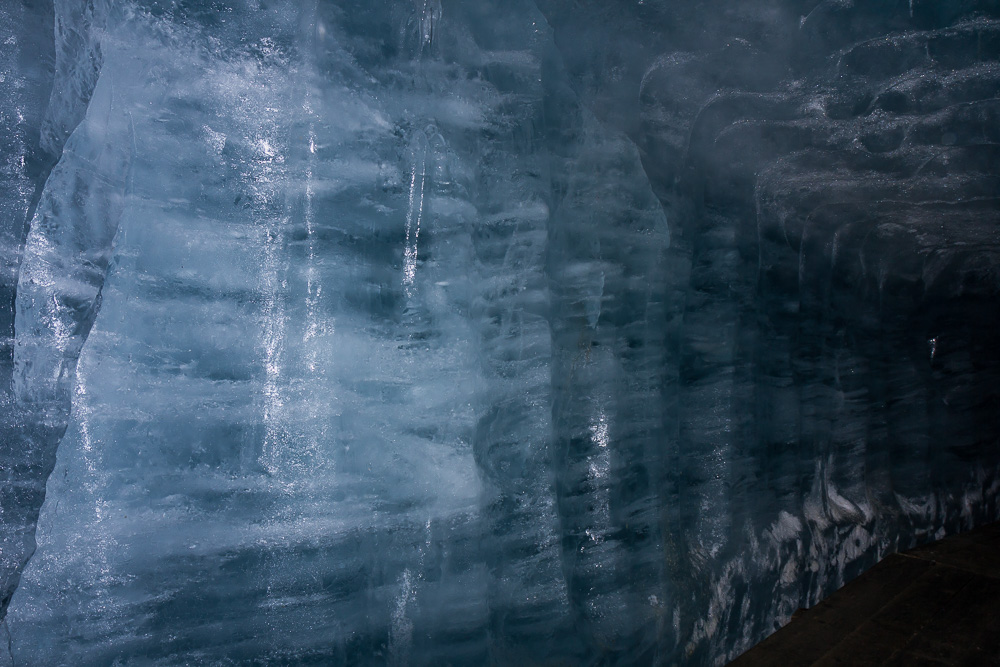 Пещера в Ронском леднике (Rhonegletscher) © Татьяна Гладченко, 2016