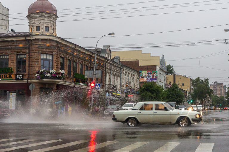 Rain_in_the_City_2015 © Tatiana Gladchenko
